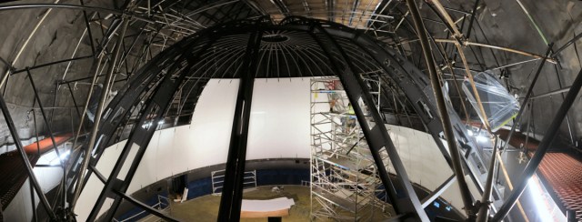 Brisbane Planetarium Panels Going Up